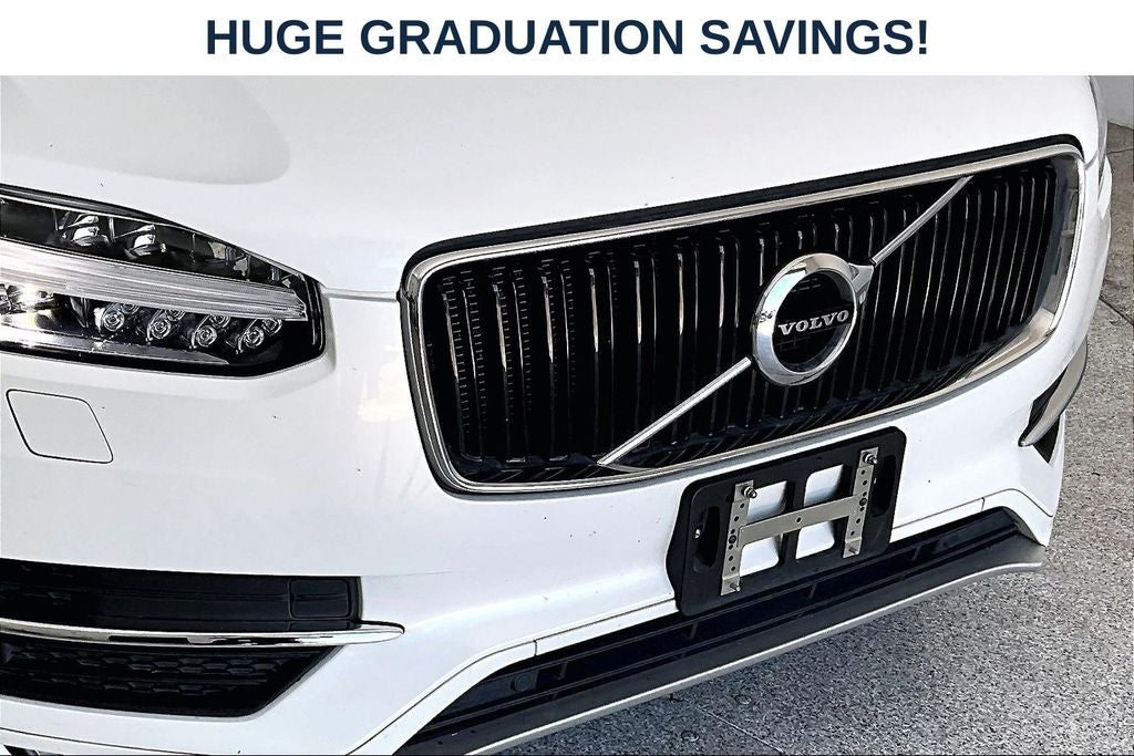 2016 Volvo XC90 T6 Momentum