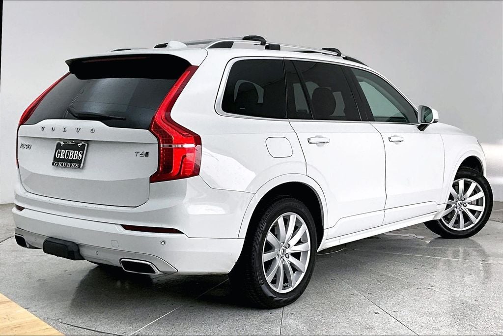 2018 Volvo XC90 T6 Momentum