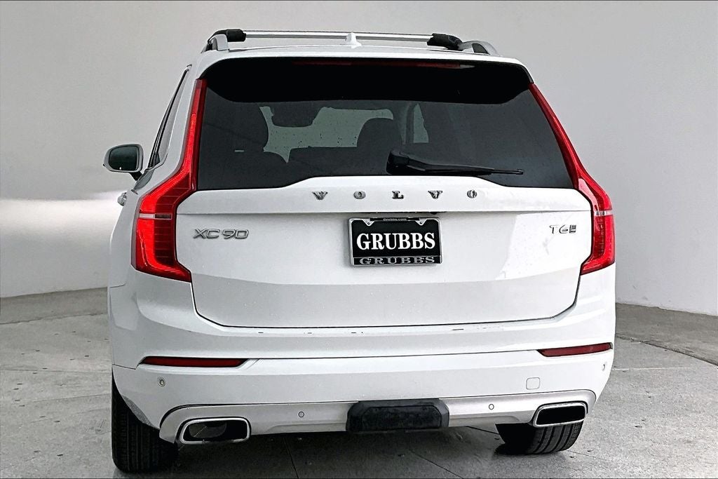 2018 Volvo XC90 T6 Momentum