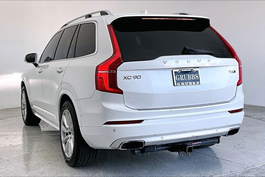 2017 Volvo XC90 T6 Momentum