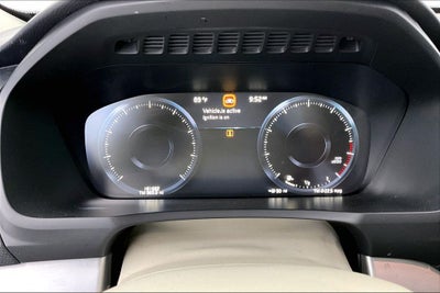 2017 Volvo XC90 T6 Momentum