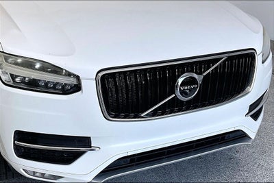 2017 Volvo XC90 T6 Momentum