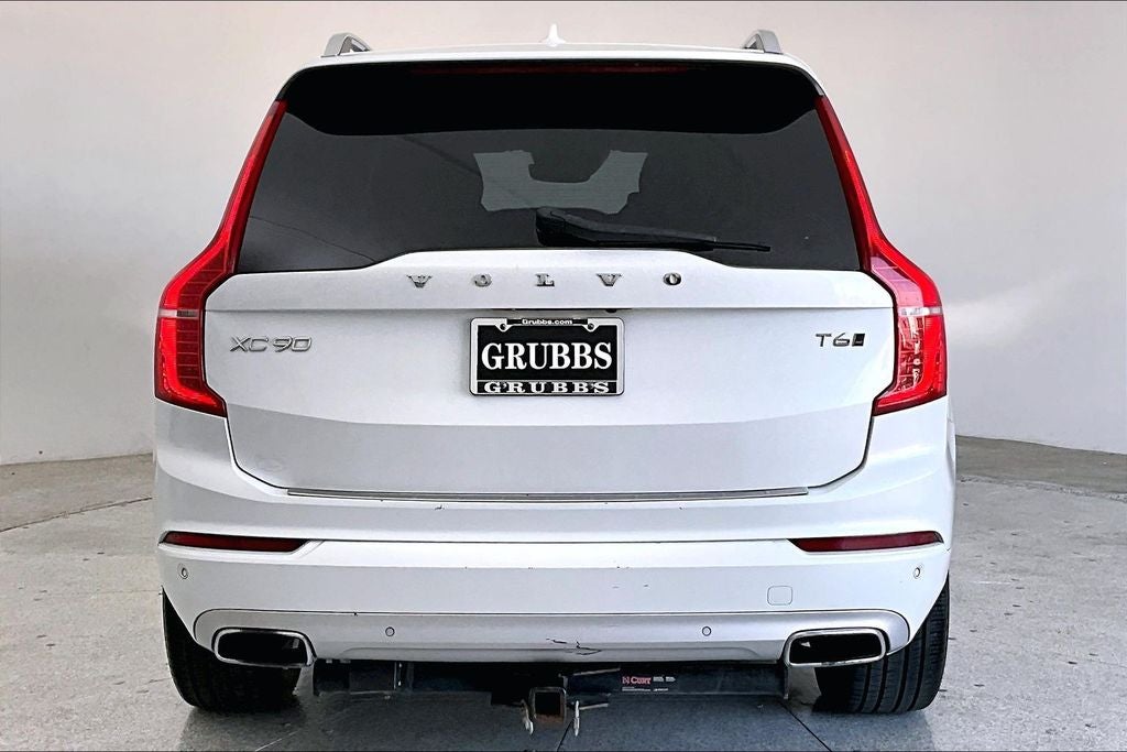 2017 Volvo XC90 T6 Momentum