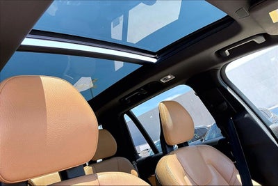 2017 Volvo XC90 T6 Momentum