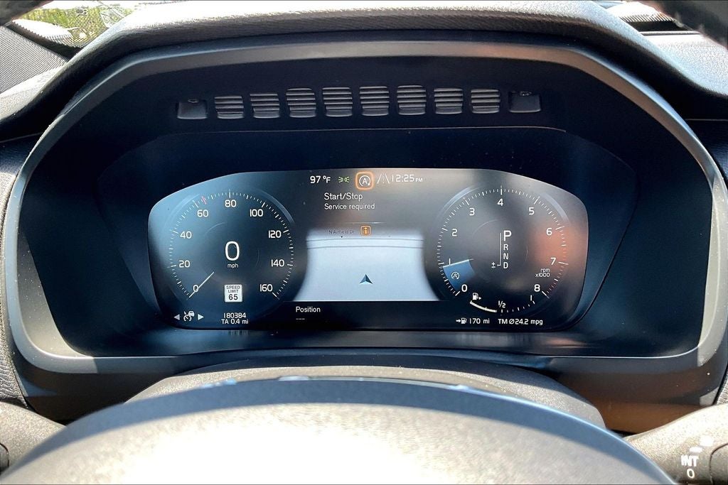2017 Volvo XC90 T6 Momentum