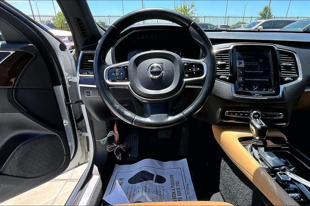 2017 Volvo XC90 T6 Momentum