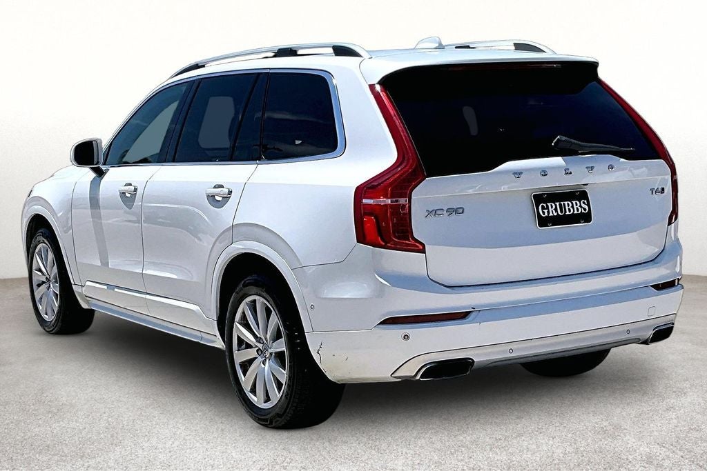 2017 Volvo XC90 T6 Momentum