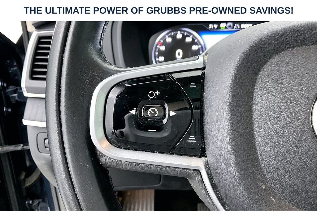 2020 Volvo XC90 T6 Momentum