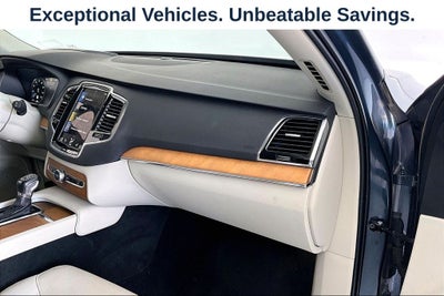 2021 Volvo XC90 T6 Momentum