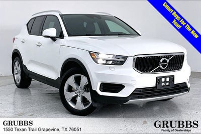 2022 Volvo XC40 Momentum