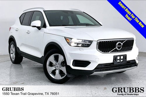 2022 Volvo XC40 Momentum