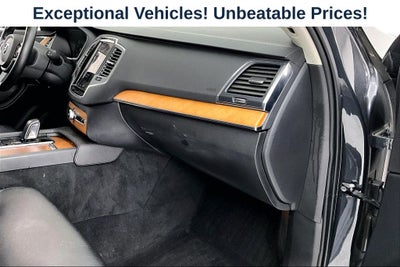 2021 Volvo XC90 Recharge Plug-In Hybrid T8 Inscription Expression 7 Passenger
