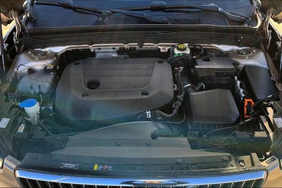 2023 Volvo XC40 B4 Plus Bright Theme