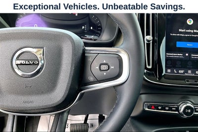 2023 Volvo XC40 B4 Plus Bright Theme