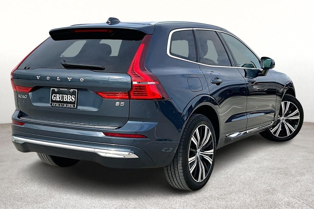 2023 Volvo XC60 B5 Plus Bright Theme