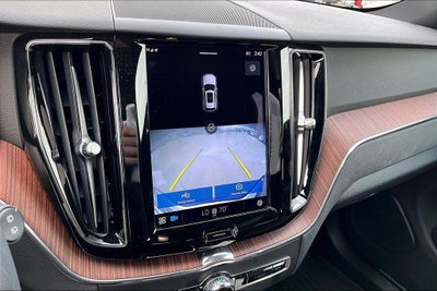2023 Volvo XC60 B5 Plus Bright Theme