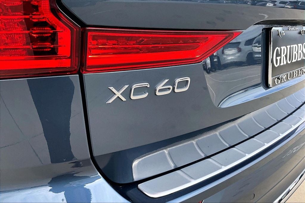 2023 Volvo XC60 B5 Plus Bright Theme
