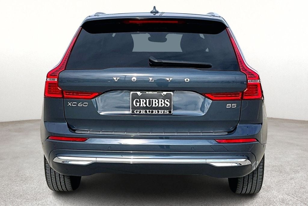 2023 Volvo XC60 B5 Plus Bright Theme
