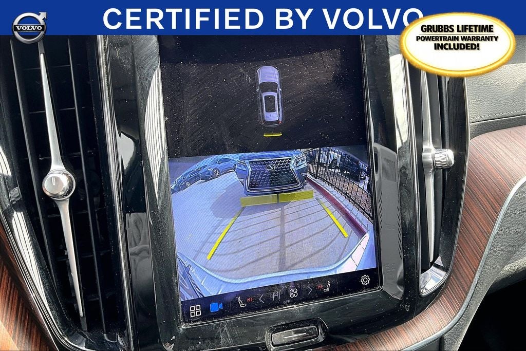 2023 Volvo XC60 B5 Ultimate Bright Theme