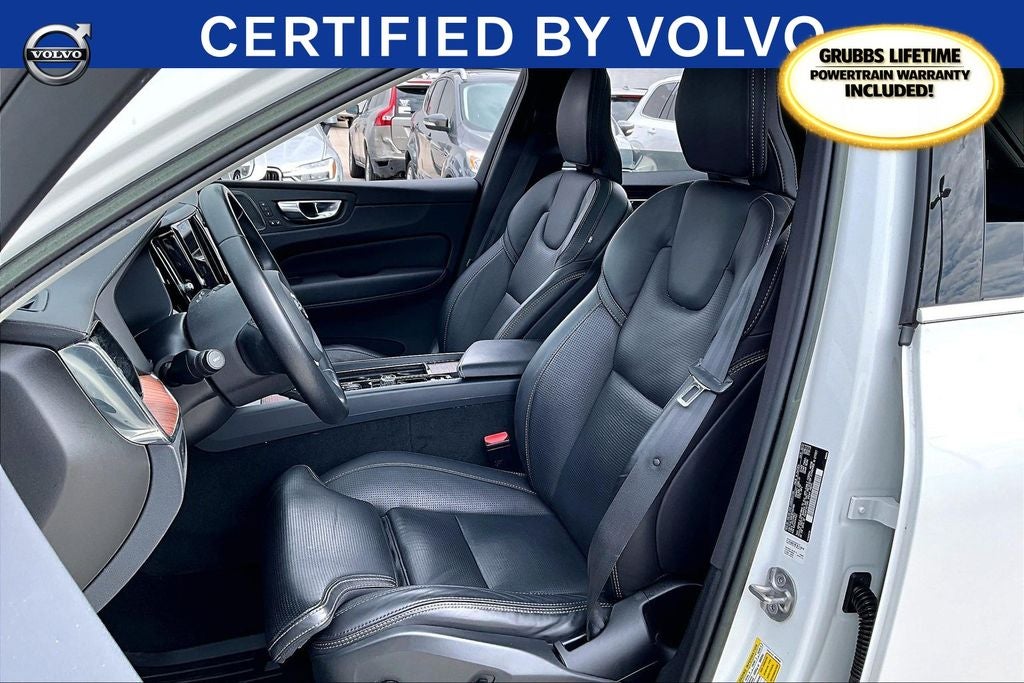 2023 Volvo XC60 B5 Ultimate Bright Theme