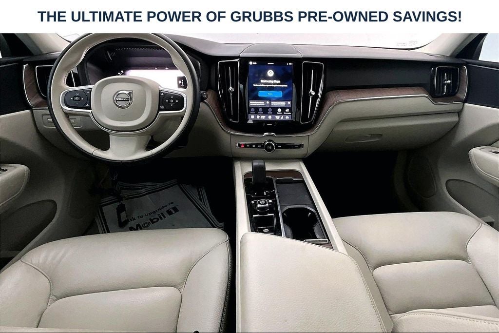 2022 Volvo XC60 B5 Momentum