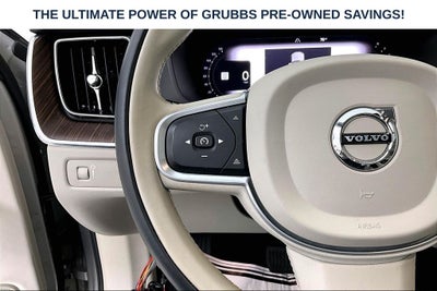 2022 Volvo XC60 B5 Momentum