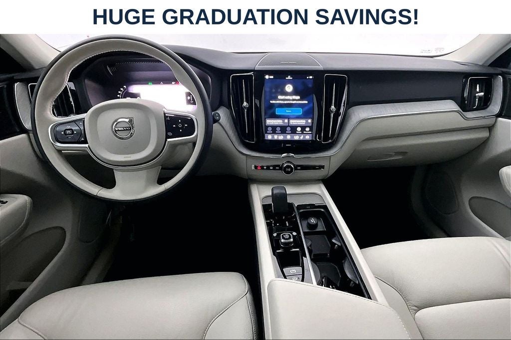 2023 Volvo XC60 B5 Plus Bright Theme