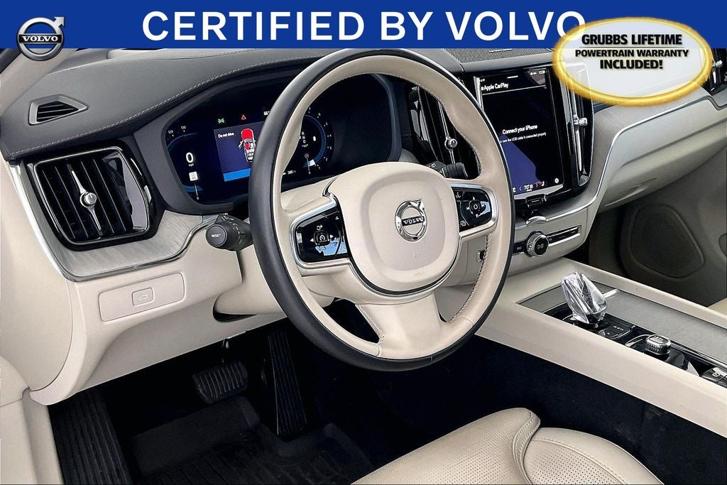 2023 Volvo XC60 B5 Ultimate Bright Theme