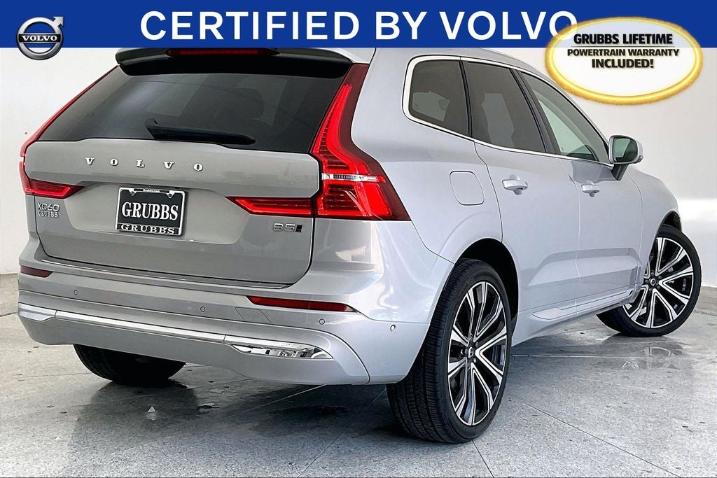 2023 Volvo XC60 B5 Ultimate Bright Theme