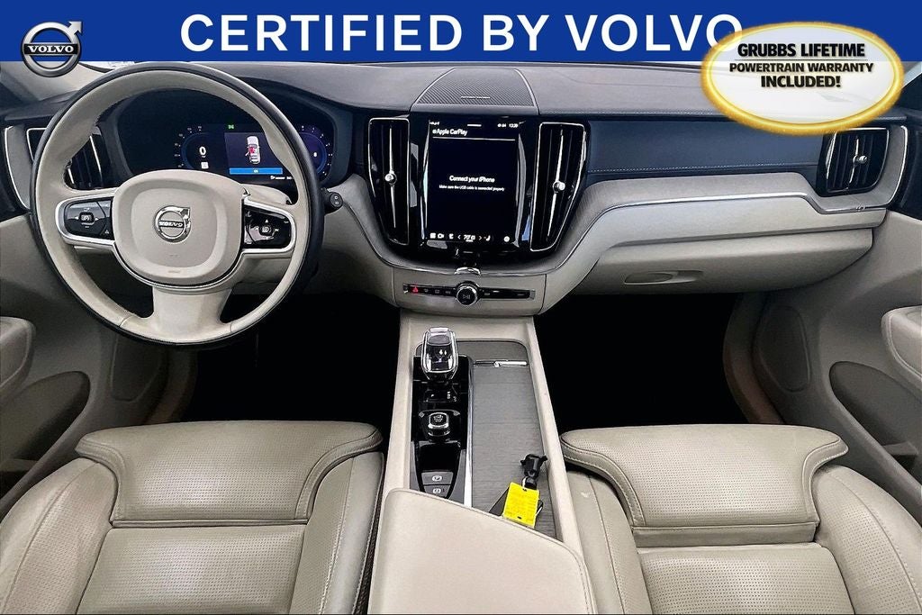 2023 Volvo XC60 B5 Ultimate Bright Theme