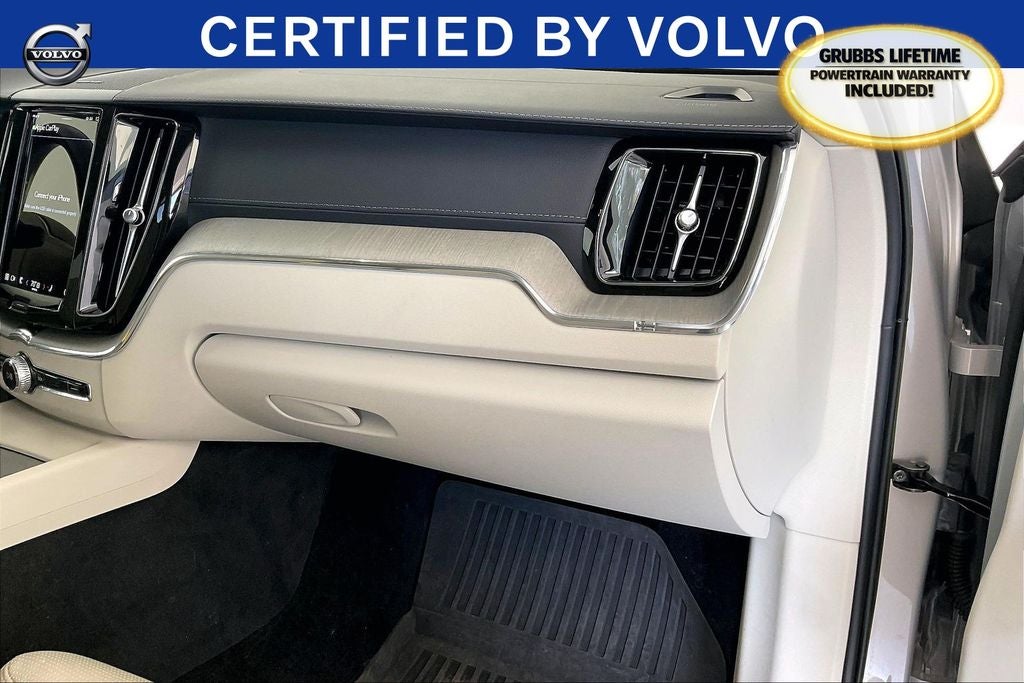 2023 Volvo XC60 B5 Ultimate Bright Theme