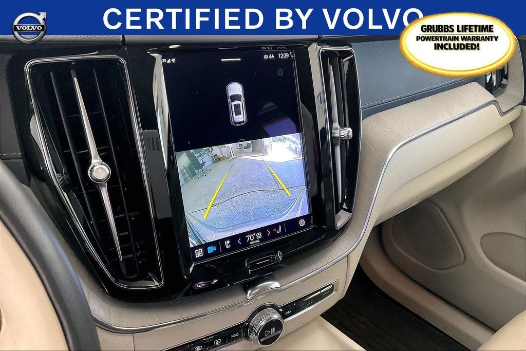 2023 Volvo XC60 B5 Ultimate Bright Theme