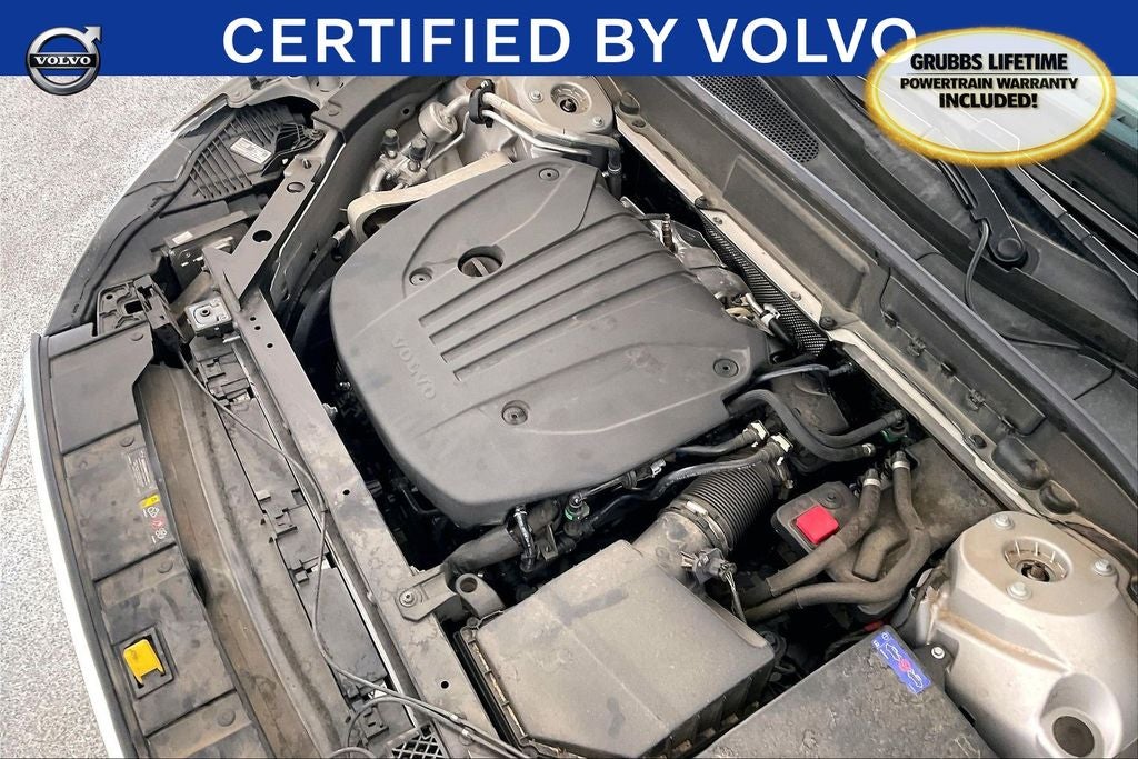 2023 Volvo XC60 B5 Ultimate Bright Theme