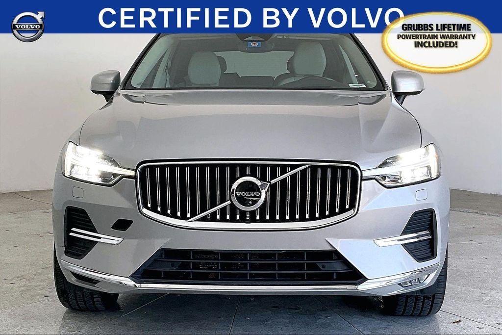 2023 Volvo XC60 B5 Ultimate Bright Theme