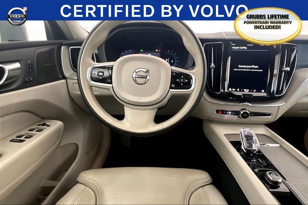 2023 Volvo XC60 B5 Ultimate Bright Theme