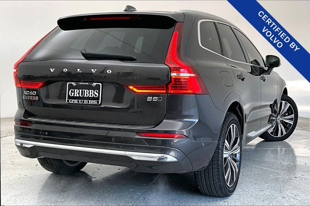 2023 Volvo XC60 B5 Ultimate Bright Theme
