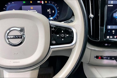 2023 Volvo XC60 B5 Ultimate Bright Theme