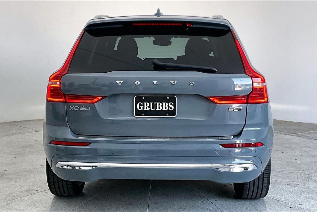 2023 Volvo XC60 B5 Plus Bright Theme