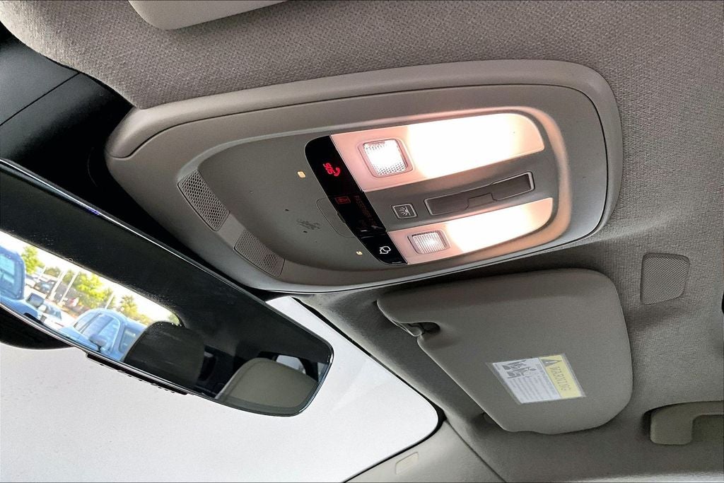 2024 Volvo XC40 B5 Plus Dark Theme