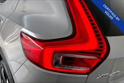 2023 Volvo XC40 B5 Plus Bright Theme