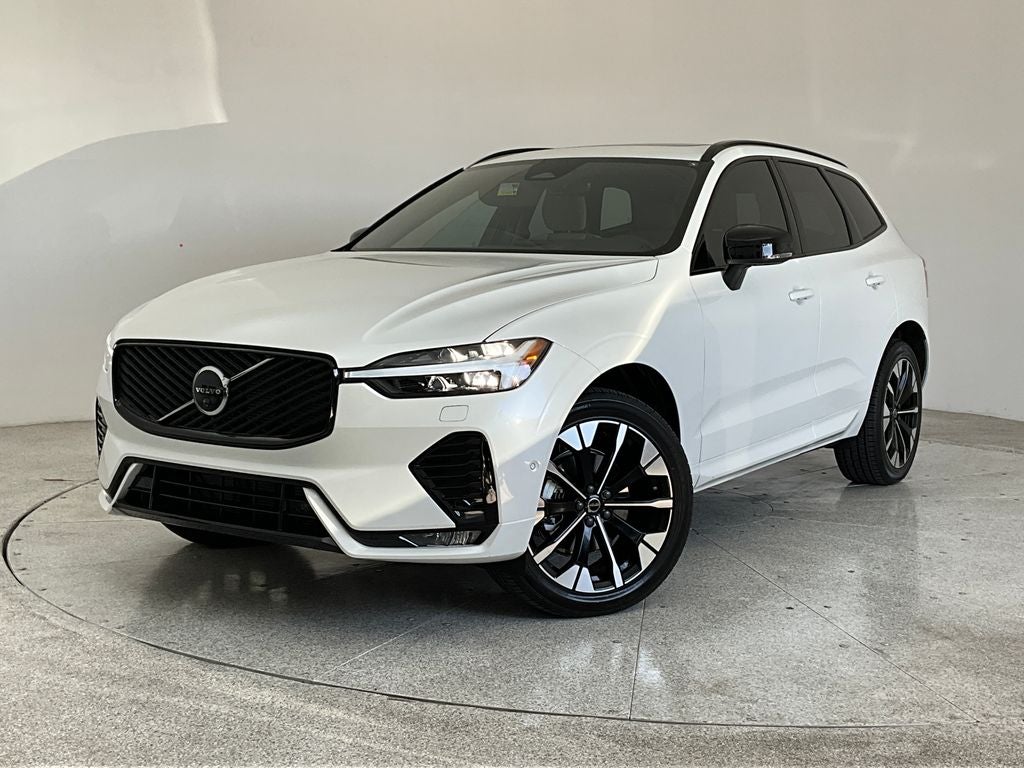 2026 Volvo XC60 B5 Plus