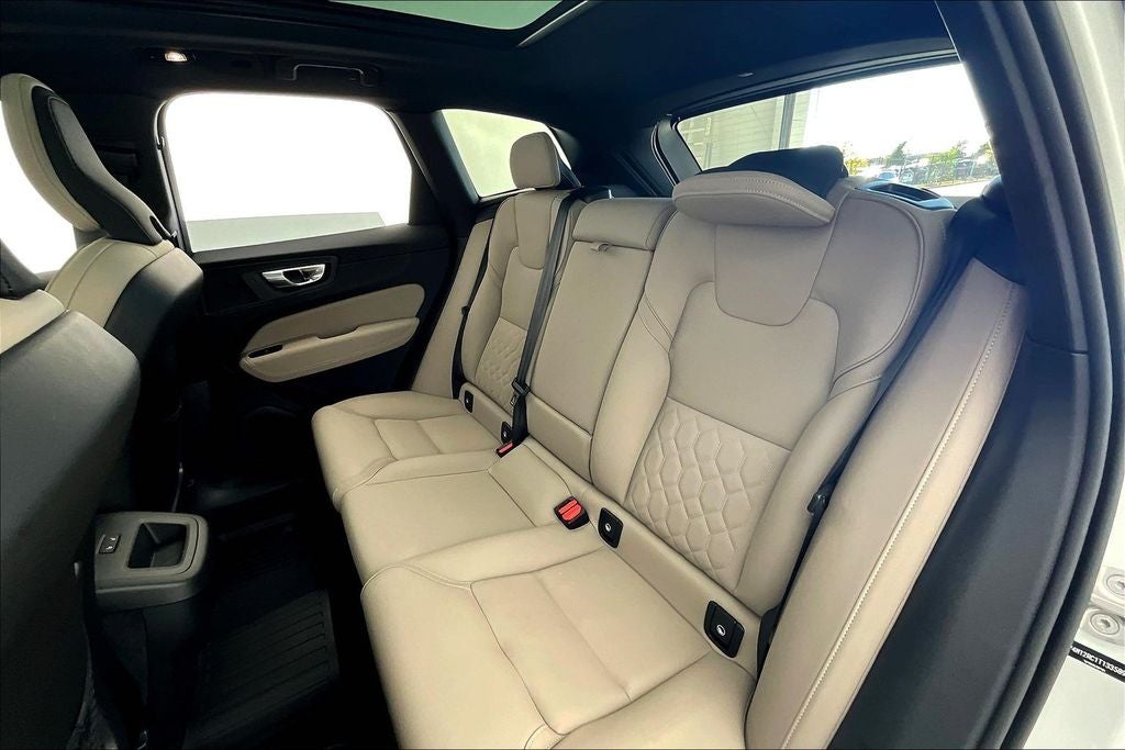 2026 Volvo XC60 B5 Plus