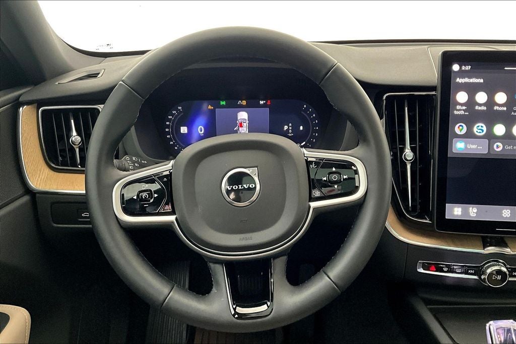 2026 Volvo XC60 B5 Plus
