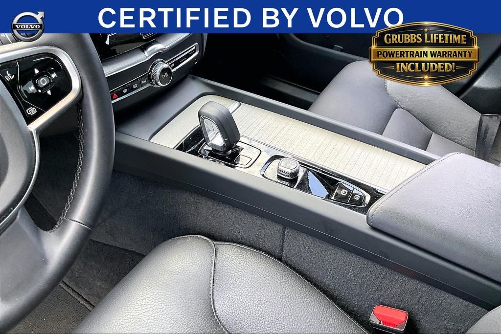 2025 Volvo XC60 B5 Plus