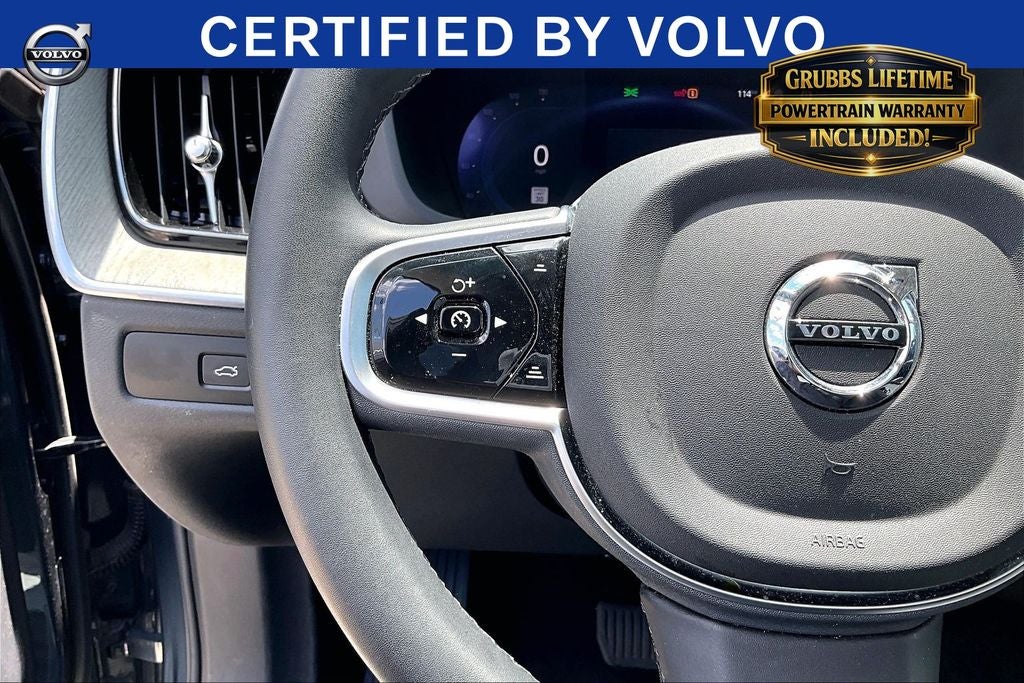 2025 Volvo XC60 B5 Plus
