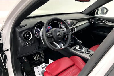 2025 Alfa Romeo Stelvio Veloce