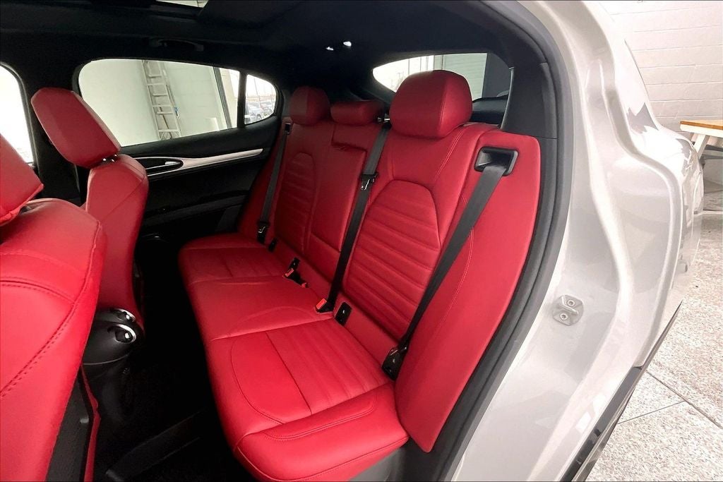 2025 Alfa Romeo Stelvio Veloce