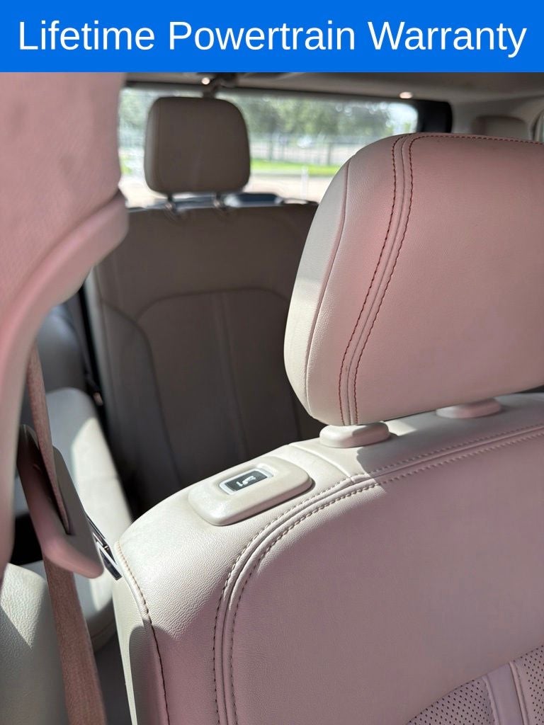 2023 Jeep Grand Wagoneer Base