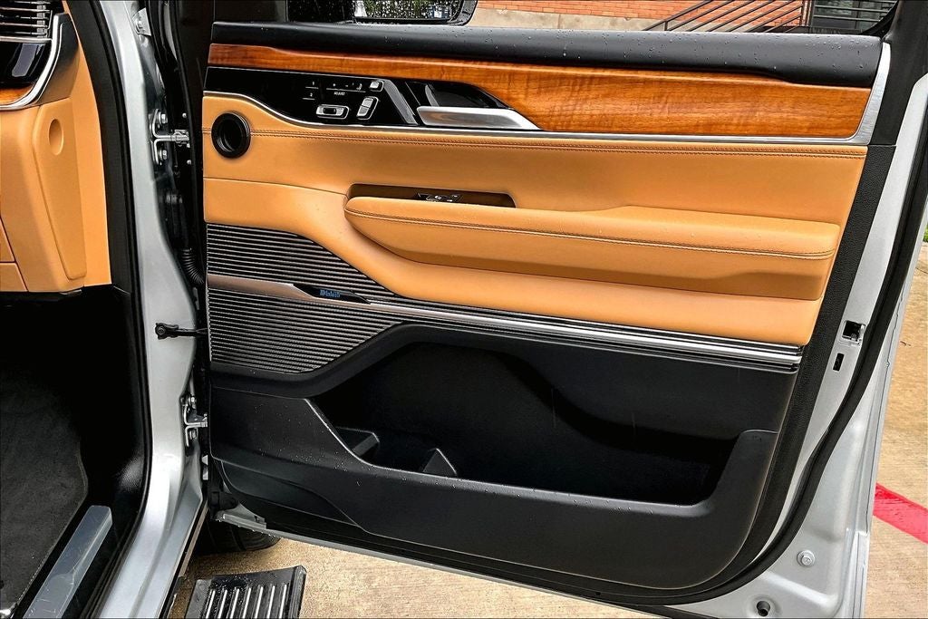 2023 Jeep Grand Wagoneer Series III