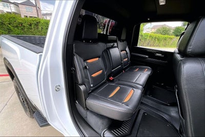 2025 GMC Sierra 2500HD AT4